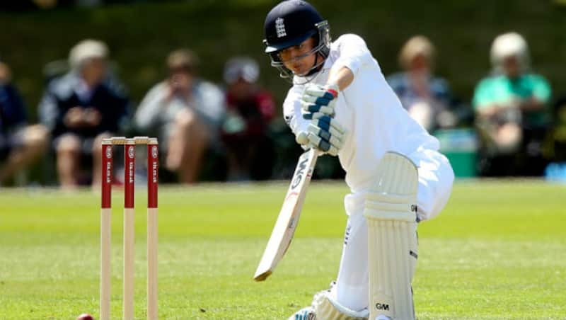 Sarah Taylor guides England to 110/6 as bad light ruins Day 2 of England vs India Women only Test