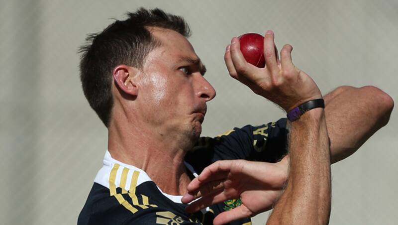 Dale Steyn said that it's a one bounce four and the batsman runs down near where he is standing but added that he knows inside that the batsman is absolutely crapping himself &Acirc;&copy; Getty Images (File Photo)