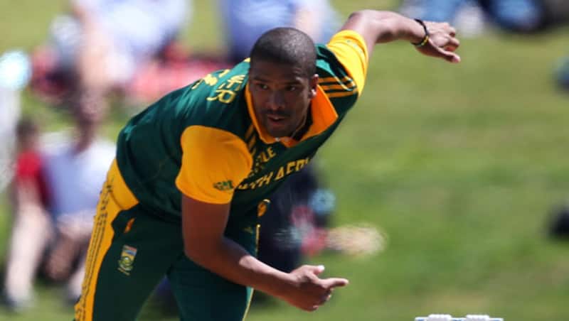 Vernon Philander took the first wicket for South Africa by removing Martin Guptill for 11 to leave New Zealand at 25 for one &Acirc;&copy; Getty Images (File Photo)