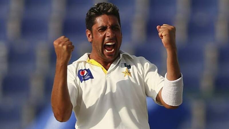 Imran Khan was the leading wicket-taker for Pakistan with figures of three for 60 © Getty Images