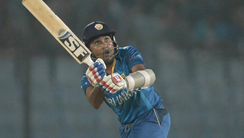 Mahela Jayawardena is the lone man fighting for Sri Lanka in the 3rd ODI &copy; Getty Images