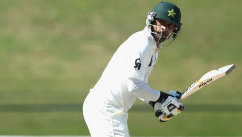 Mohammad Hafeez scored 100 not out as Pakistan set New Zealand a target of 480 &copy; Getty Images