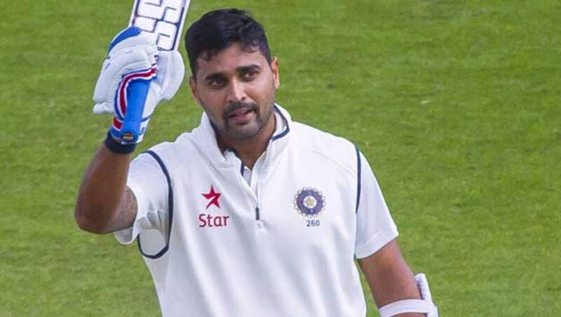 Murali Vijay was batting well on Day One &copy; Getty Images