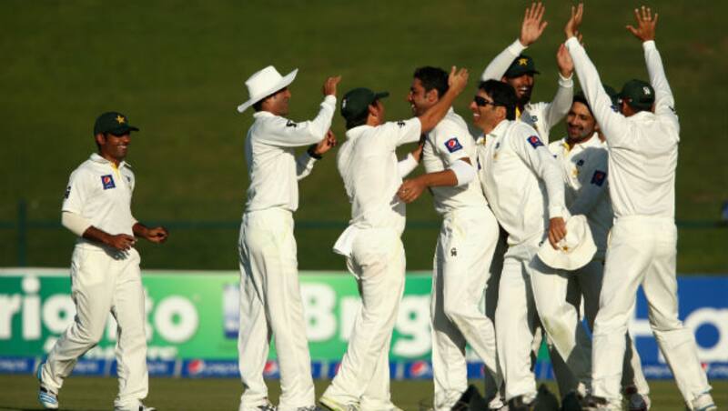 Pakistan won their 3rd Test in a row when they beat New Zealand in the 1st Test at Abu Dhabi &copy; Getty Images