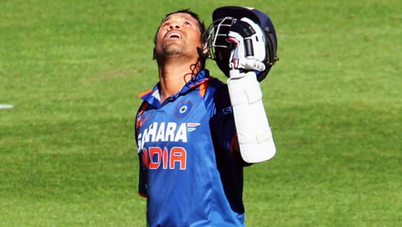 Sachin Tendulkar was the first batsman to break the 200-barrier in ODI cricket, achieveing the feat against South Africa at Gwalior in 2010 © Getty Images (File Photo)