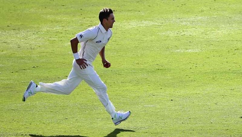 Tim Southee (above) and other Kiwi bowlers had a hard first day against Pakistan in the first Test © Getty Images