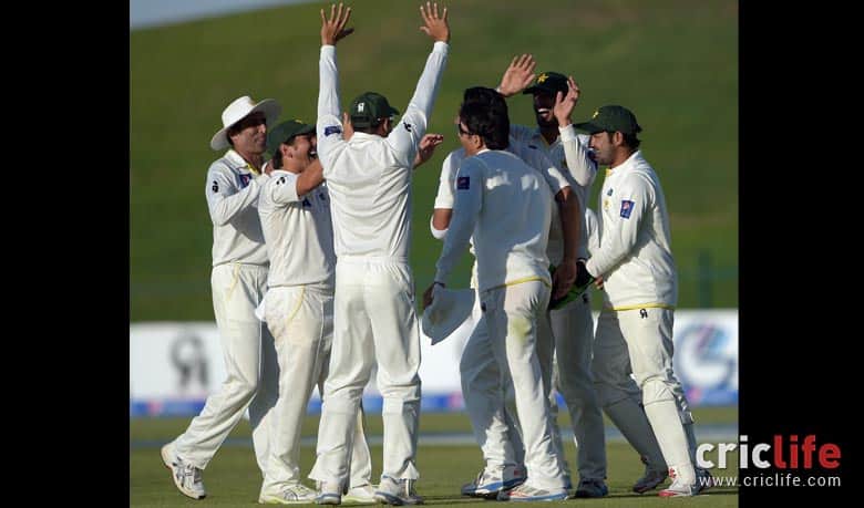 Pakistan to play ICC World Cup 2015 in whites!