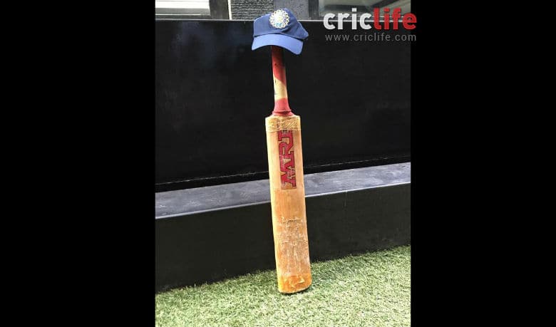Sachin Tendulkar pays his respects to Phil Hughes