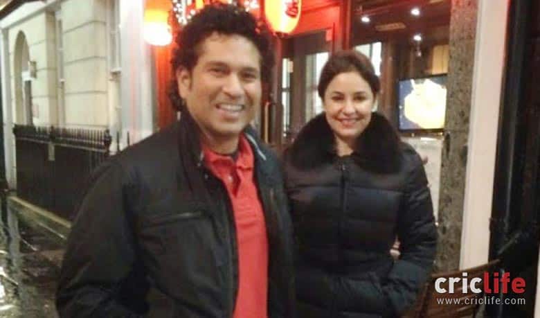Sachin Tendulkar enjoys dinner date with wife Anjali