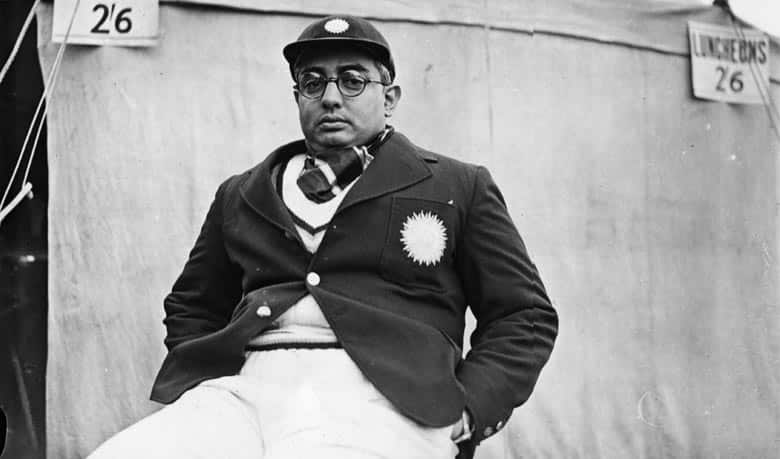 Indian skipper takes bribery to a new level in cricket!