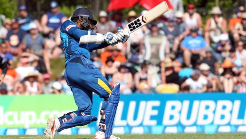 Kumar-Sangakkara-of-Sri-Lanka-bats2