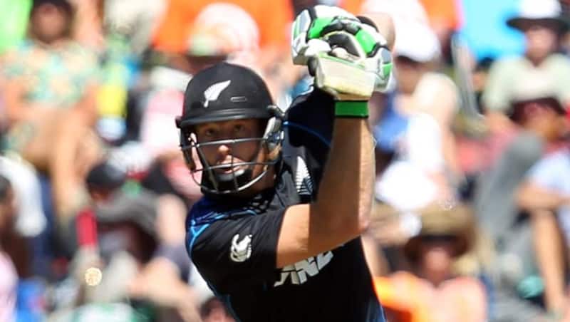 Martin-Guptill-of-New-Zealand-bats-(2)5