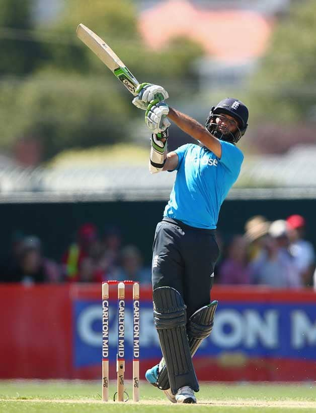 Moeen Ali batting in 4th ODI between Australia and England - Cricket ...