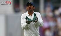 Team members baffled over Dhoni’s silence