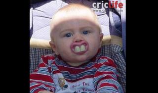 Kevin Pietersen pranks James Faulkner!