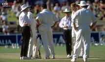 Australia vs England, 1st ODI in Sydney: Chris Woakes gets George Bailey and Glenn Maxwell