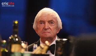 When Richie Benaud got his geometry wrong