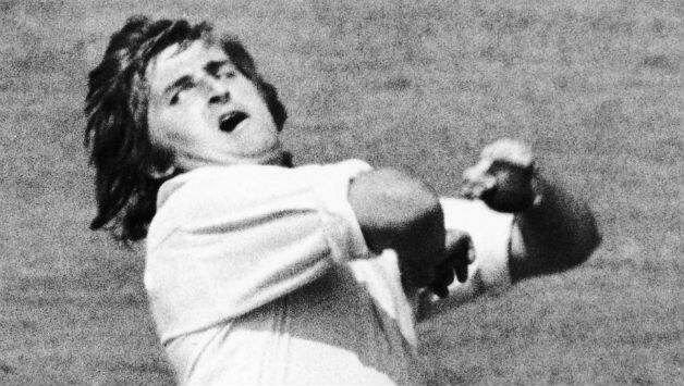 With 11 wickets from two matches, Gary Gilmour was the surprise package of the tournament © Getty Images