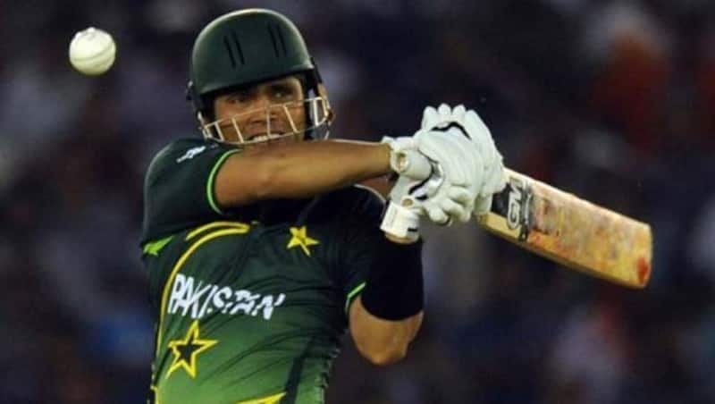 Kamran Akmal replied to the fan by asking him to shut his dirty mouth © AFP