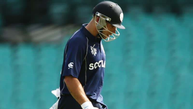 Kyle Coetzer was scoring runs at a good rate but still decided to take the aerial route &Acirc;&copy; Getty Images