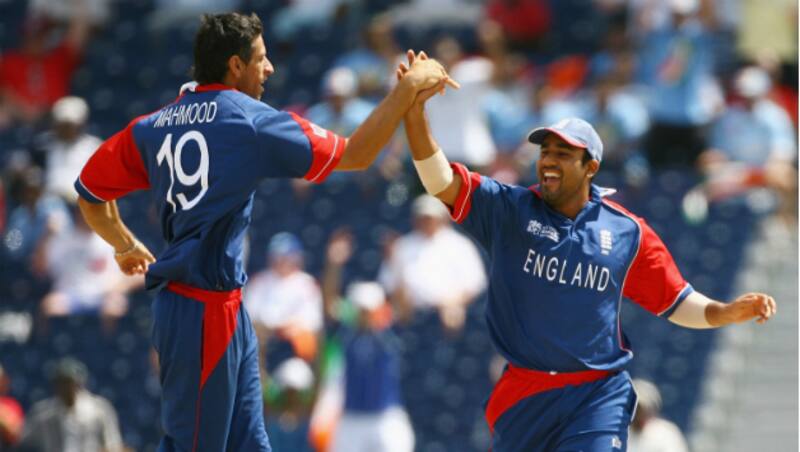 Sajid Mahmood (left) celebrates the wicket of Tamim Iqbal with Ravi Bopara &Acirc;&copy; Getty Images