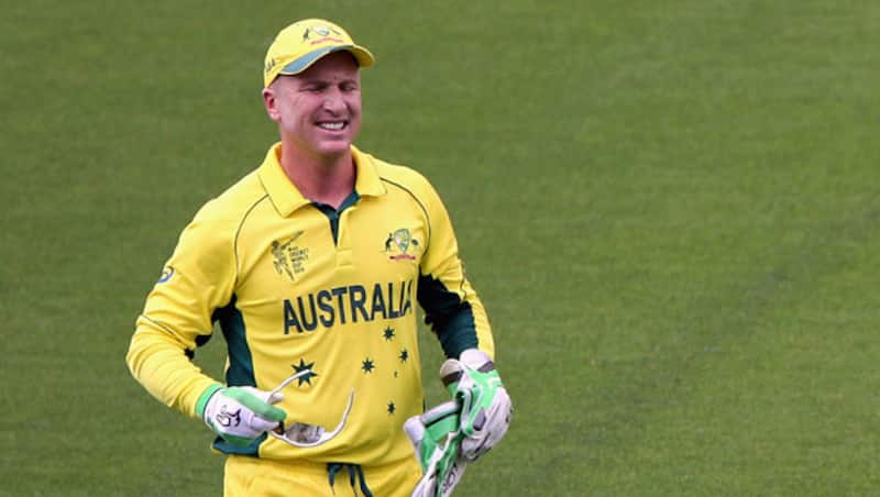 Brad-Haddin-of-Australia-reacts-after-falling7