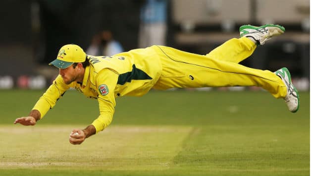 You can always expect some acrobatic fielding efforts from the Aussies © Getty Images
