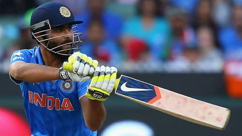 Ravindra Jadeja was run out for mere 16 by all-rounder, Steven Smith off a direct hit &copy; Getty Images