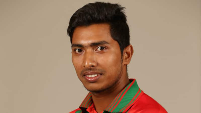 Soumya Sarkar (above), was dismissed for mere a couple by fast-bowler, Josh Davey after being caught behind by Matthew Cross © Getty Images