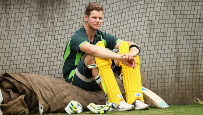 Steven Smith was hurt while batting in the nets &Acirc;&copy; Getty Images