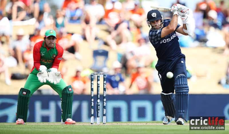 Kyle Coetzer plays a powerful drive en route to 156