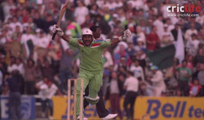Javed Miandad celebrates Pakistan's victory over New Zealand in the semi-final of the 1992 World Cup at Eden Park, Auckland © Getty Images