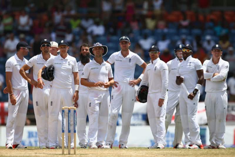 England at a commanding position going into Tea on Day 5 © Getty Images