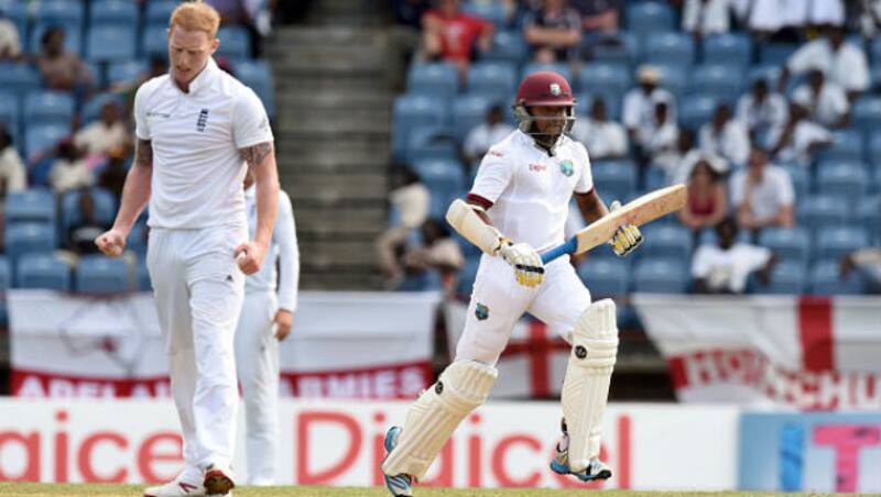 Devendra Bishoo (Right) was the last man out for 30 &copy; Getty Images