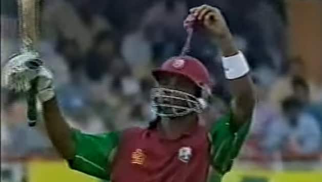 Marlon Samuels kept the legacy of Steve Waugh’s rag going. Photo Courtesy: Youtube screengrab