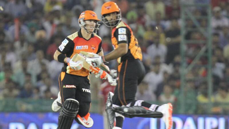 IPL 2015: Struggling Sunrisers Hyderabad face formidable Chennai Super Kings