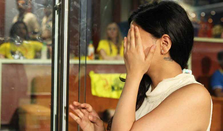 ‘Mahi’ tattooed over Sakshi Singh Dhoni’s neck!