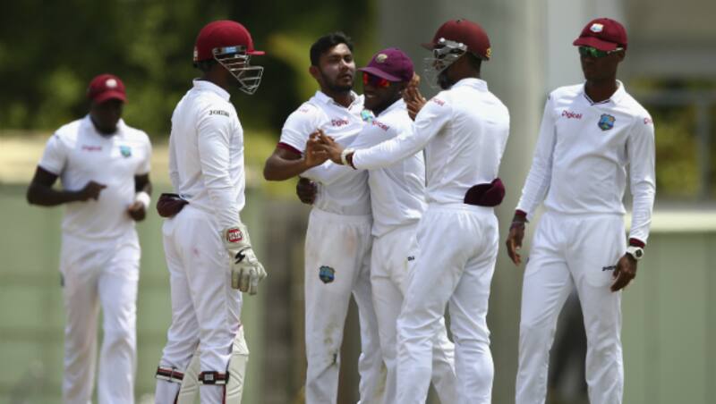 Devendra Bisho (middle) claimed his first ever six wicket haul in Test cricket © Getty Images (File Photo)
