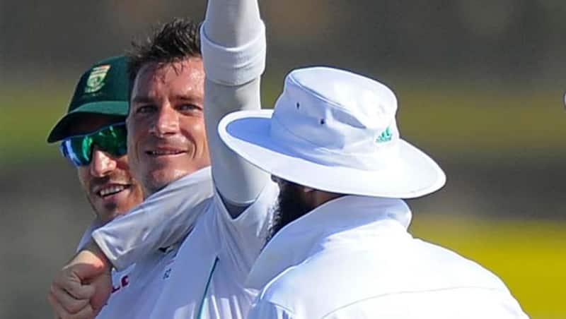 Dale Steyn (middle) finished with 3 for 78 © AFP (File Photo)