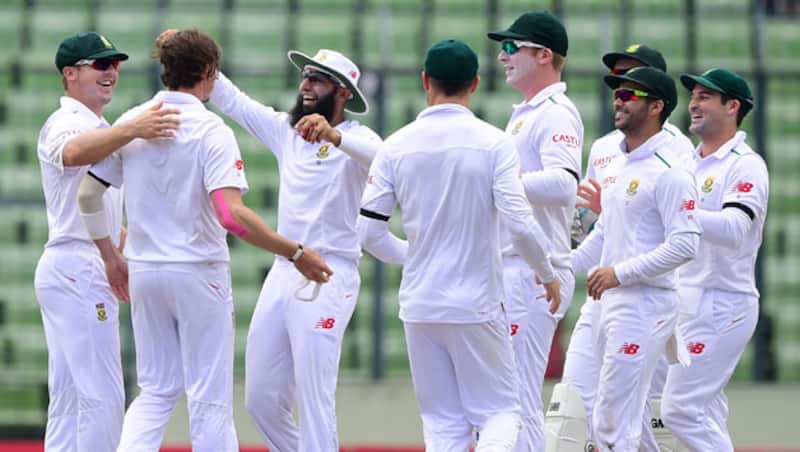 South Africa bowled well as a team © AFP
