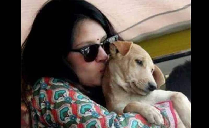 Sakshi and her pet have each other for company while MS Dhoni is away from home playing cricket.