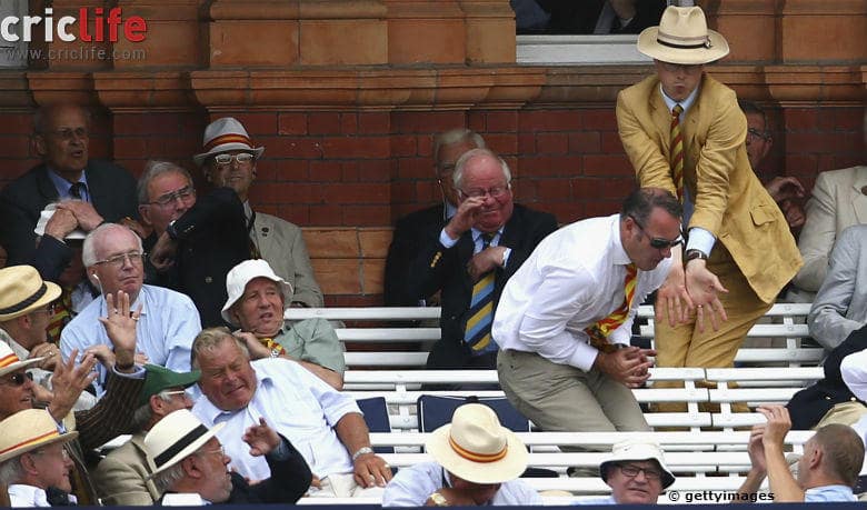 Even the MCC members unsettled by the Aussies!