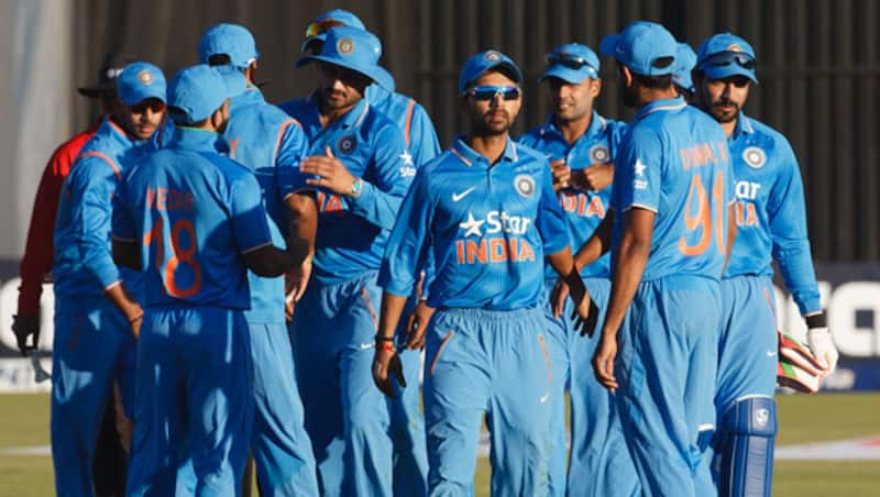 Ajinkya Rahane (middle) today applauded his team for playing as a unit &Acirc;&copy; AFP