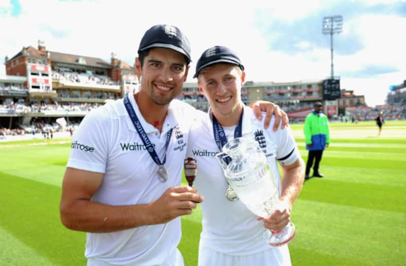 England skipper Alastair Cook and Joe Root with the Ashes urn &Acirc;&copy; Getty Images