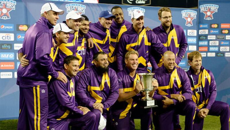 Shane Warne's winning team with the trophy of the three-match series &Acirc;&copy; Getty Images