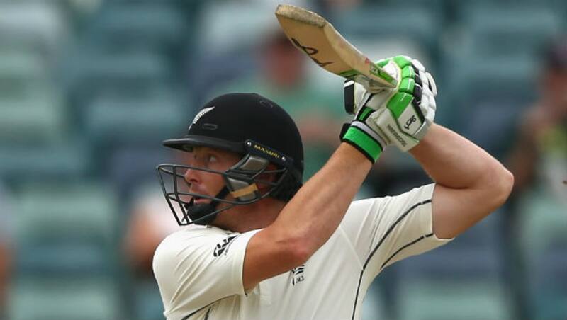 Martin Guptill will come out to play out the rest of the day after tea &copy; Getty Images