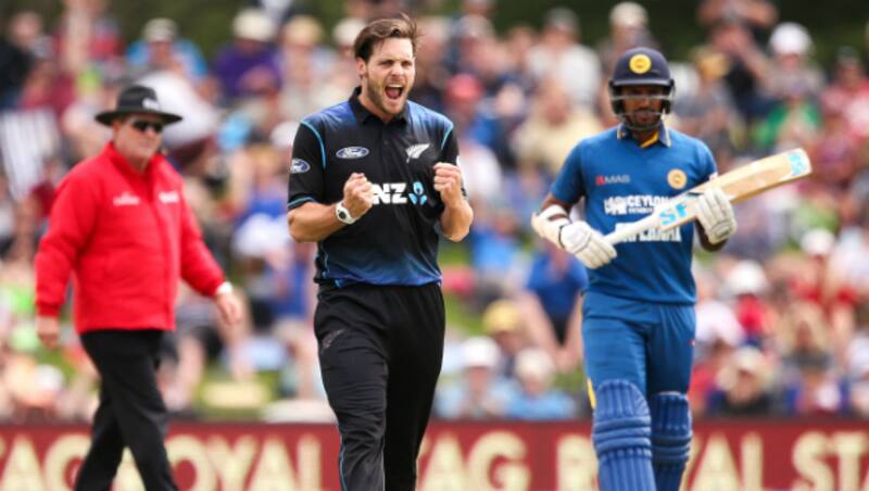 Mitchell McClenaghan celebrates the wicket of Lahiru Thirimanne &Acirc;&copy; Getty Images