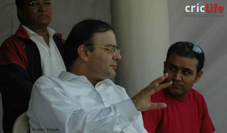 Jaitley-Kejriwal to settle differences by a T20 match; Sehwag, Ishant, Kirti set to play