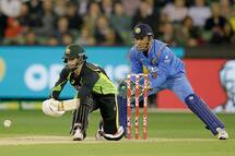 IND 200/3  in Overs 20 | Target 198 | Live Cricket Score, India vs Australia 2015-16, 3rd T20I at Sydney: IND white-wash AUS in T20I series