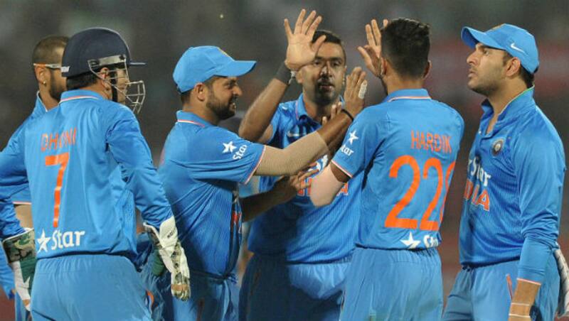 रविचन्द्रन अश्विन पूरी सीरीज में श्रीलंकाई बल्लेबाजों के लिए सिरदर्द बने रहे © AFP